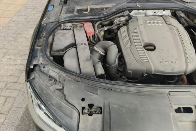 Used Audi A8 2013 A8L 40 hybrid Engine Bay Right