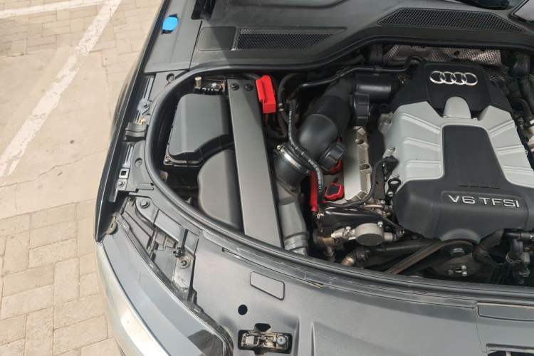 Used Audi A8  Engine Bay Right