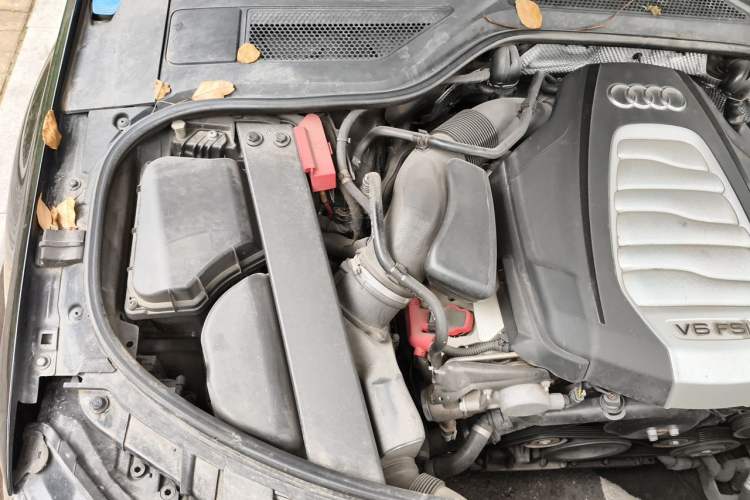 Used Audi A8 2013 A8L 30 FSI Comfort Model Engine Bay Right