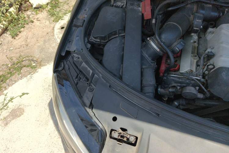 Used Audi A8 2013 A8L 45 TFSI quattro Luxury Model Engine Bay Right