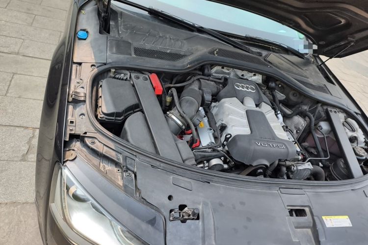 Used Audi A8 2013 A8L 45 TFSI quattro Comfort model Engine Bay Right