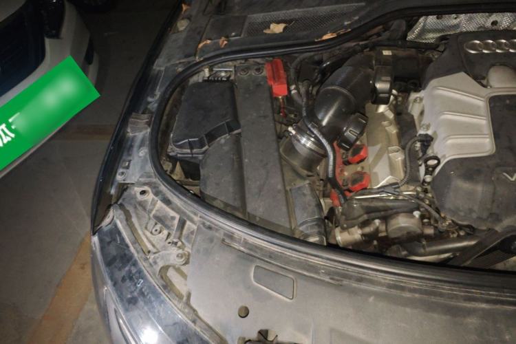 Used Audi A8 2013 A8L 45 TFSI quattro Comfort model Engine Bay Right
