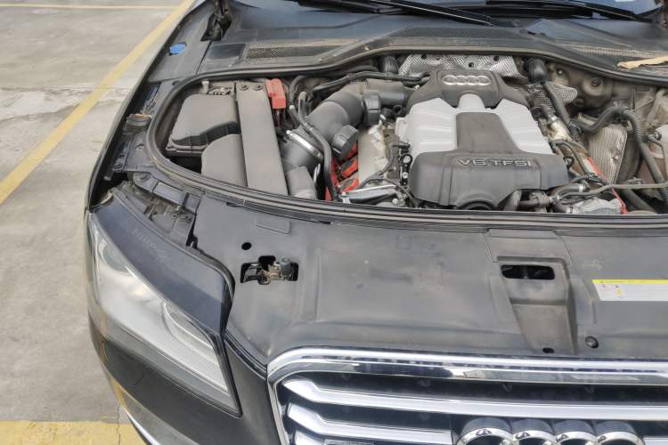 Used Audi A8 2013 A8L 45 TFSI quattro Comfort model Engine Bay Right