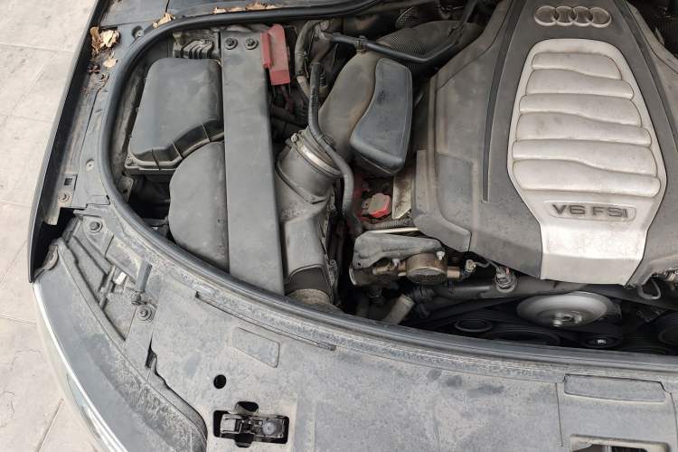 Used Audi A8 2013 A8L 30 FSI Comfort Model Engine Bay Right