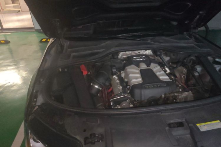 Used Audi A8 2013 A8L 45 TFSI quattro Comfort model Engine Bay Right
