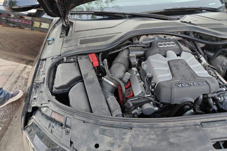 Used Audi A8 2013 A8L 50 TFSI quattro Prestige Edition Engine Bay Right