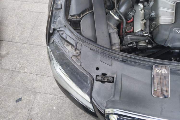 Used Audi A8 2013 A8L 50 TFSI quattro Luxury Model Engine Bay Right