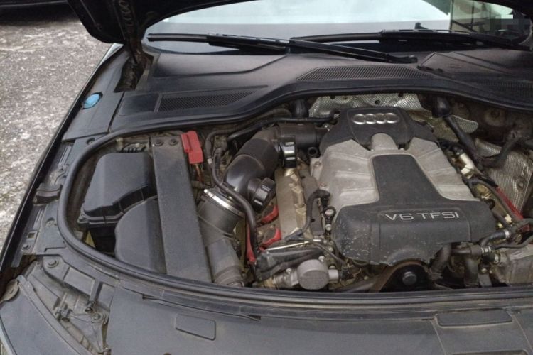 Used Audi A8 2013 A8L 45 TFSI quattro Luxury Model Engine Bay Right