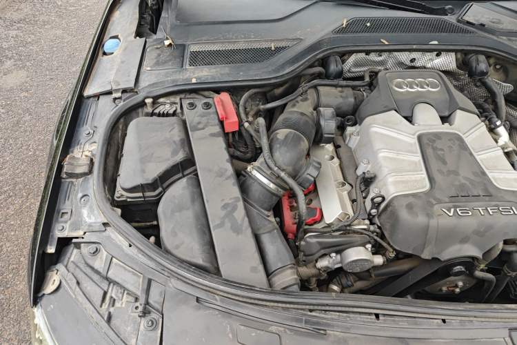 Used Audi A8 2013 A8L 45 TFSI quattro Exclusive Edition Engine Bay Right