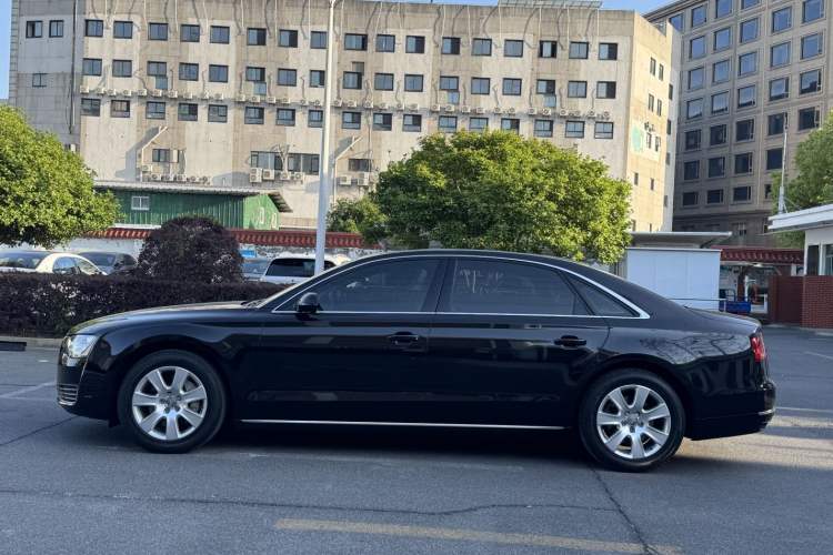 Used Audi A8 2013 A8L 50 TFSI quattro Comfort model Exterior 1