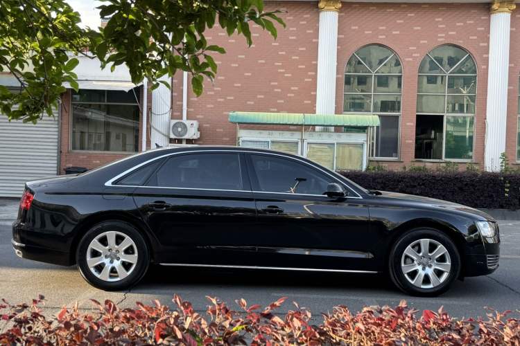Used Audi A8 2013 A8L 50 TFSI quattro Comfort model Exterior 2