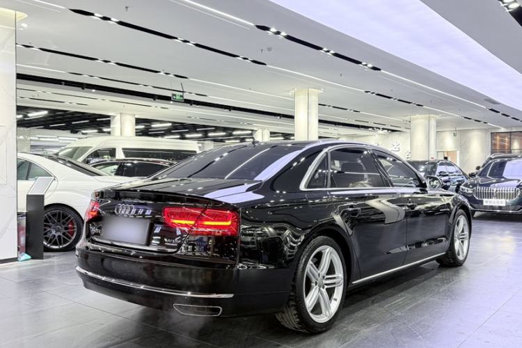 Used Audi A8 2013 A8L 6.3 FSI W12 quattro flagship model Exterior 5