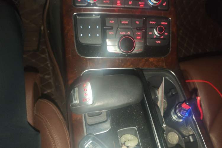 Used Audi A8 2013 A8L 30 FSI Comfort Model Gear Lever