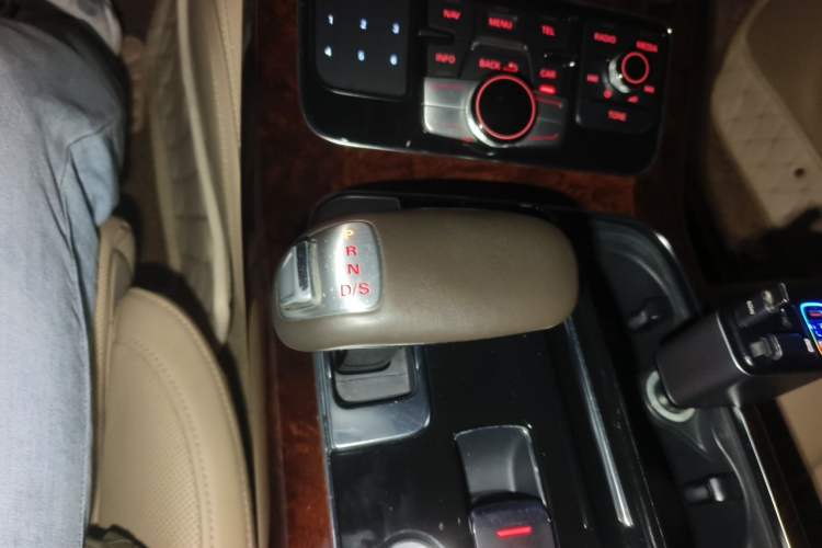 Used Audi A8 2013 A8L 50 TFSI quattro Luxury Model Gear Lever