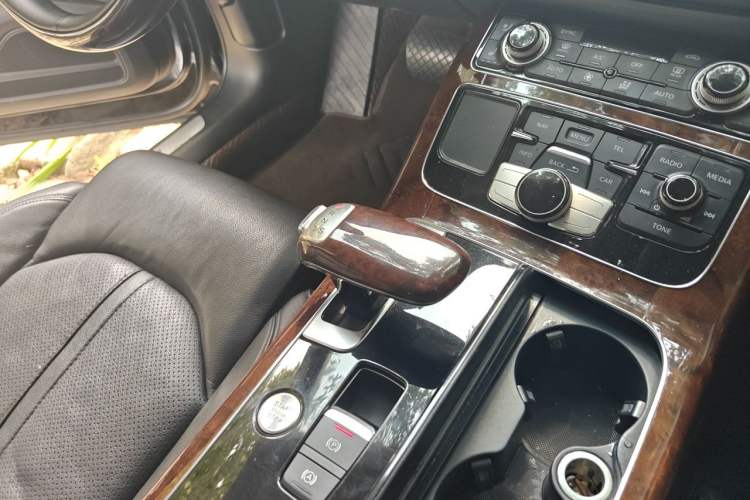 Used Audi A8 2013 A8L 45 TFSI quattro Comfort model Gear Lever