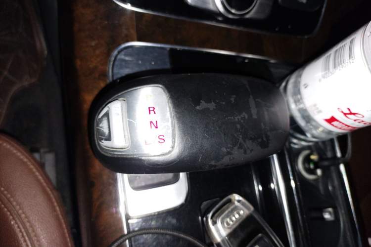 Used Audi A8 2013 A8L 45 TFSI quattro Comfort model Gear Lever