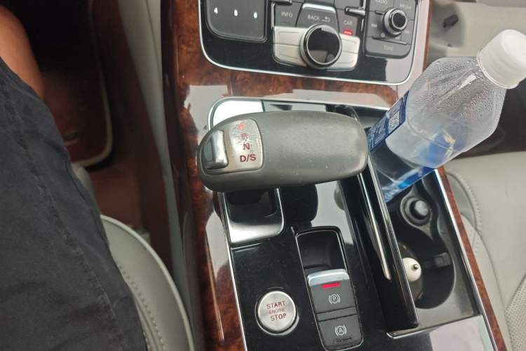 Used Audi A8 2013 A8L 45 TFSI quattro Comfort model Gear Lever