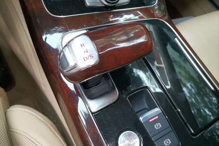 Used Audi A8 2013 A8L 45 TFSI quattro Luxury Model Gear Lever