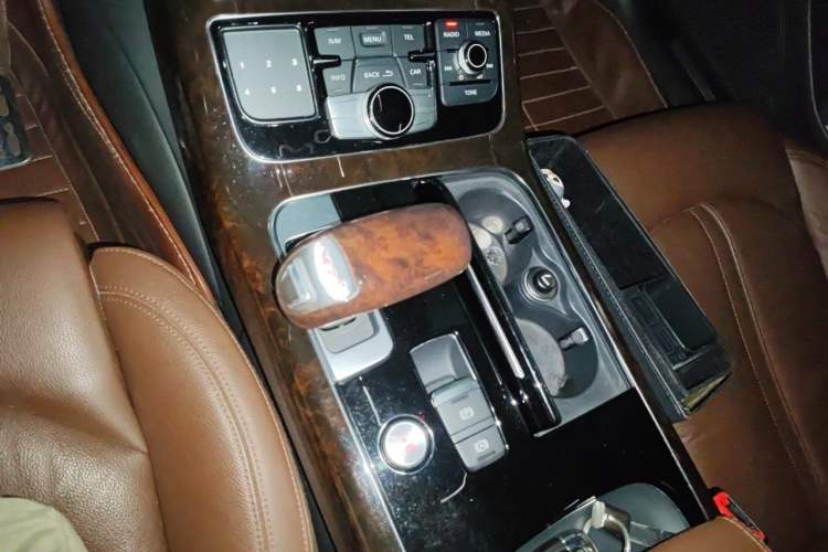 Used Audi A8 2013 A8L 45 TFSI quattro Comfort model Gear Lever