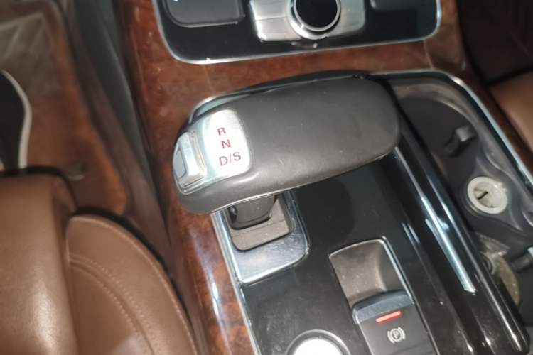 Used Audi A8 2013 A8L 45 TFSI quattro Comfort model Gear Lever