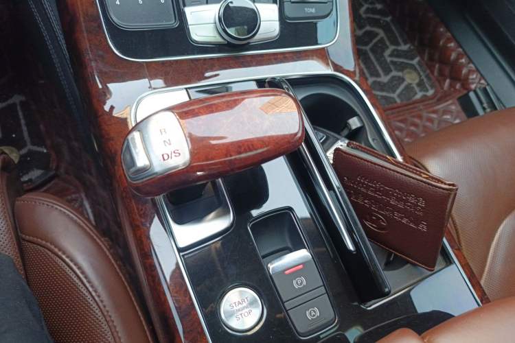 Used Audi A8 2013 A8L 6.3 FSI W12 quattro flagship model Gear Lever
