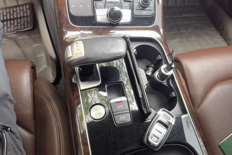 Used Audi A8 2013 A8L 45 TFSI quattro Comfort model Gear Lever