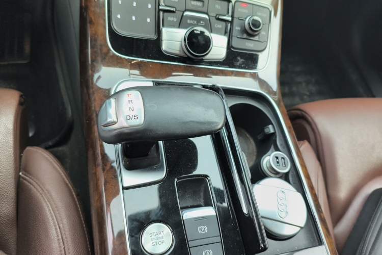 Used Audi A8 2013 A8L 45 TFSI quattro Comfort model Gear Lever