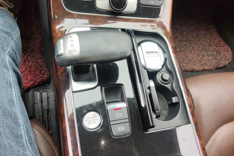 Used Audi A8 2013 A8L 30 FSI Comfort Model Gear Lever