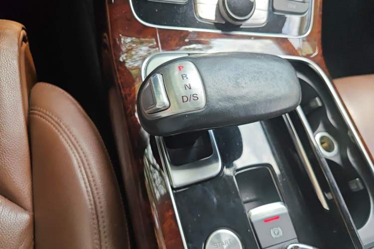 Used Audi A8 2013 A8L 45 TFSI quattro Comfort model Gear Lever
