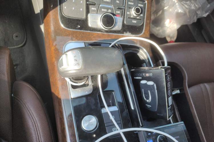 Used Audi A8 2013 A8L 45 TFSI quattro Comfort model Gear Lever