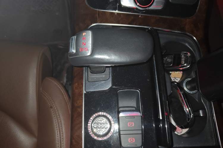 Used Audi A8 2013 A8L 45 TFSI quattro Comfort model Gear Lever