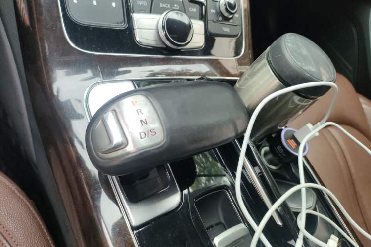 Used Audi A8 2013 A8L 45 TFSI quattro Comfort model Gear Lever