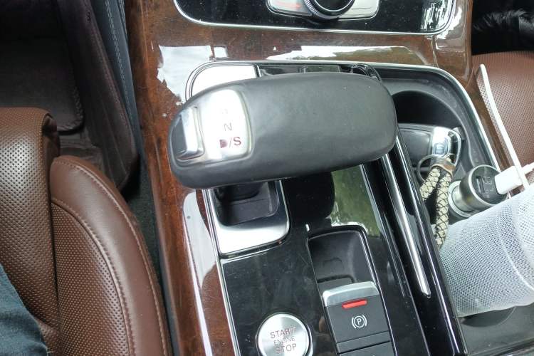 Used Audi A8 2013 A8L 45 TFSI quattro Luxury Model Gear Lever