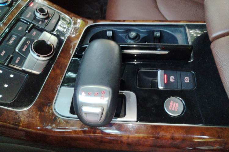 Used Audi A8 2013 A8L 30 FSI Comfort Model Gear Lever