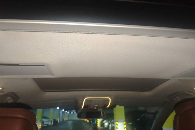 Used Audi A8 2013 A8L 30 FSI Comfort Model Headliner