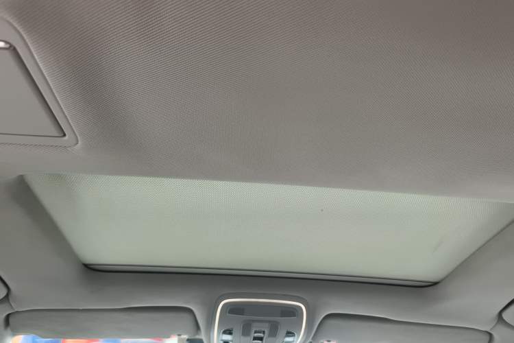 Used Audi A8 2013 A8L 45 TFSI quattro Comfort model Headliner