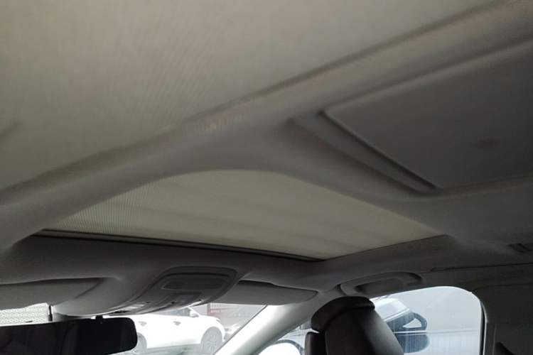Used Audi A8 2013 A8L 45 TFSI quattro Comfort model Headliner