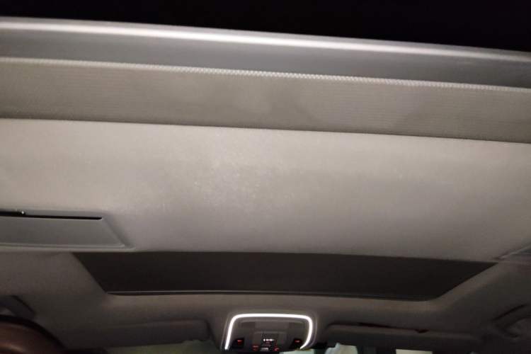Used Audi A8 2013 A8L 45 TFSI quattro Comfort model Headliner