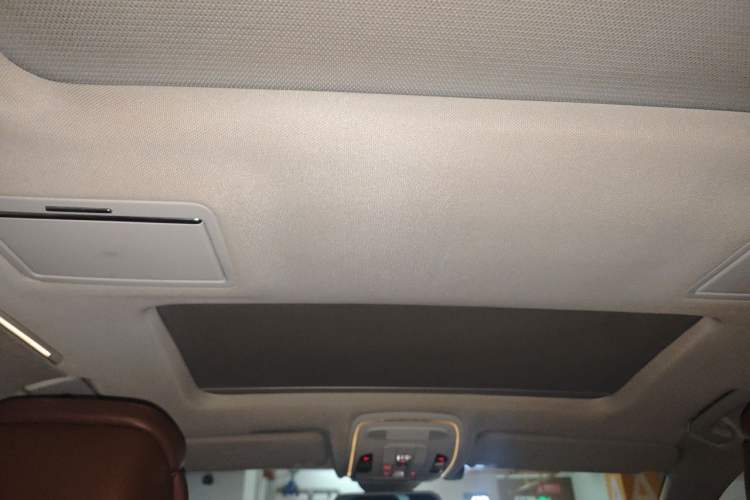 Used Audi A8 2013 A8L 45 TFSI quattro Comfort model Headliner