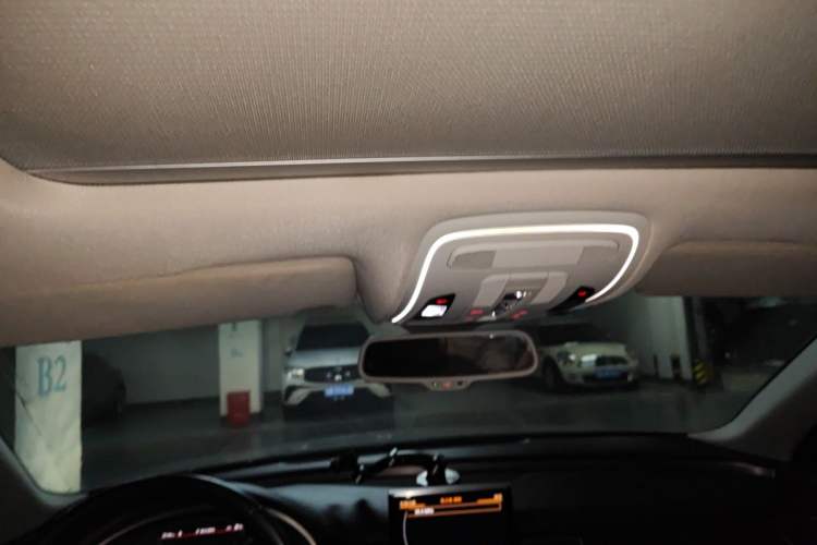 Used Audi A8 2013 A8L 45 TFSI quattro Comfort model Headliner