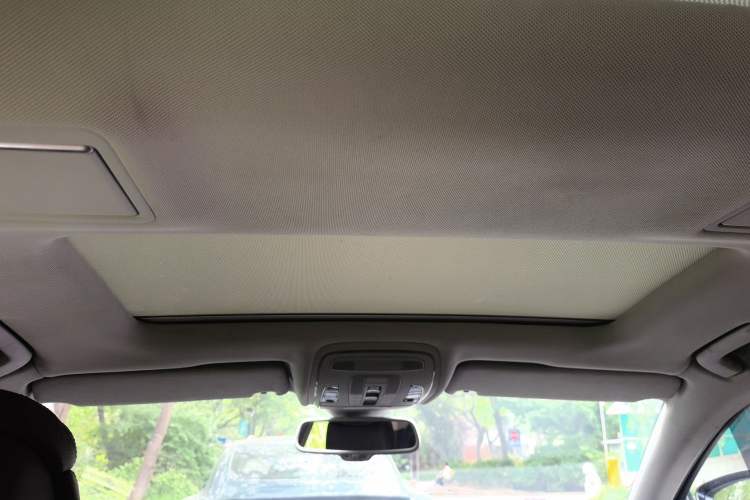 Used Audi A8 2013 A8L 45 TFSI quattro Comfort model Headliner