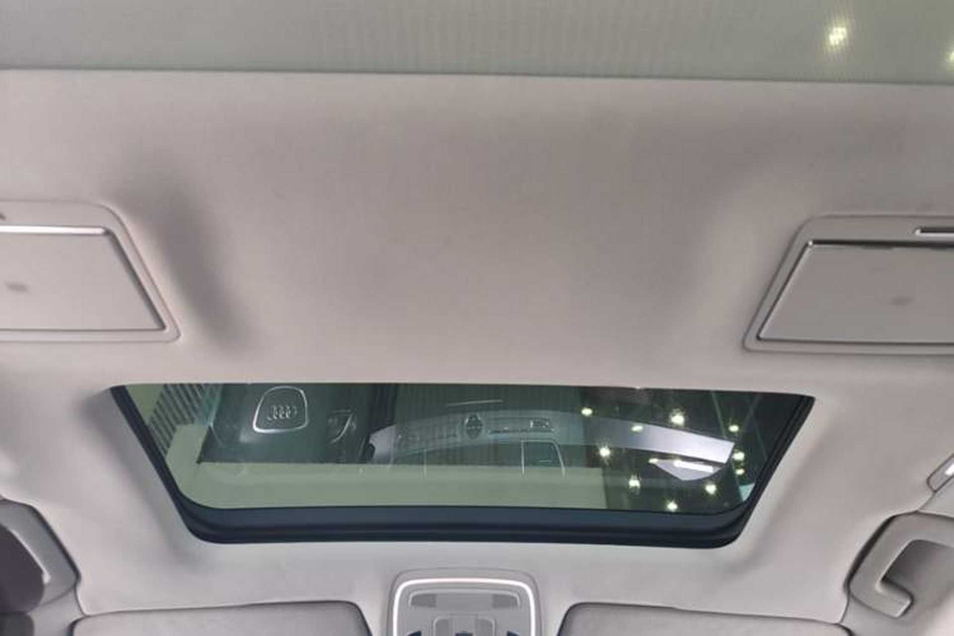 Used Audi A8 2013 A8L 45 TFSI quattro Comfort model Headliner