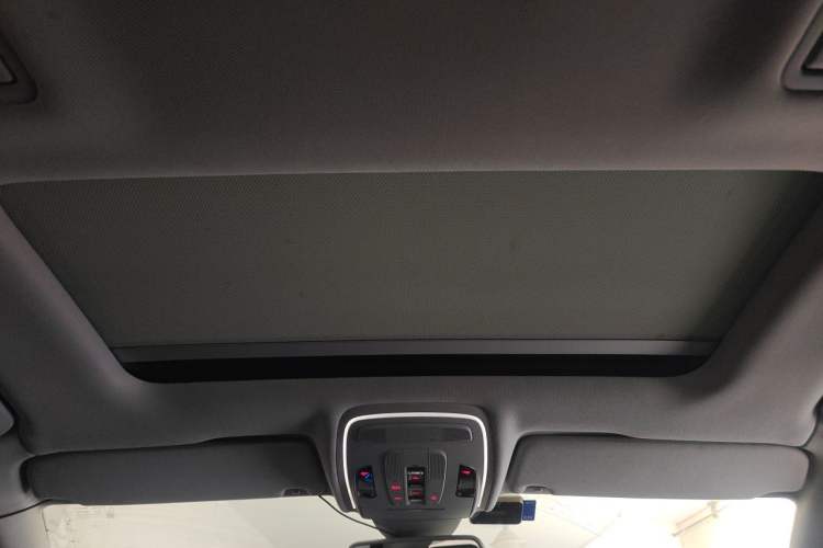 Used Audi A8 2013 A8L 45 TFSI quattro Comfort model Headliner