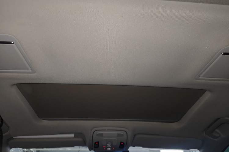 Used Audi A8 2013 A8L 45 TFSI quattro Comfort model Headliner