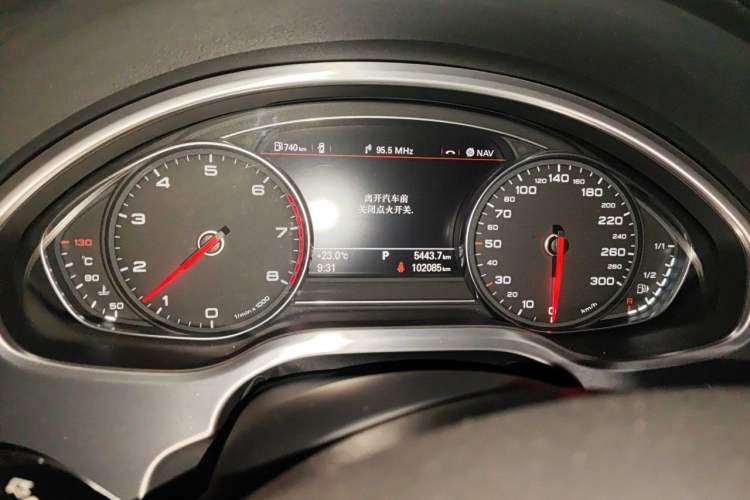 Used Audi A8 2013 A8L 45 TFSI quattro Comfort model Instrument Cluster