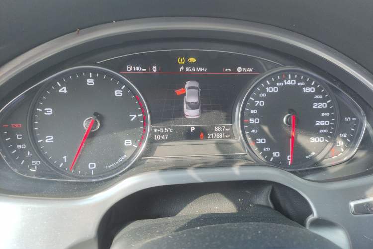 Used Audi A8 2013 A8L 45 TFSI quattro Comfort model Instrument Cluster