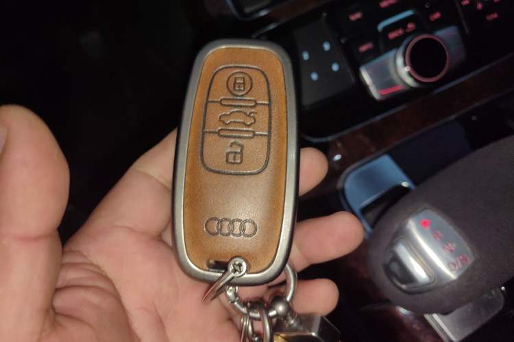 Used Audi A8 2013 A8L 45 TFSI quattro Comfort model Interior 1