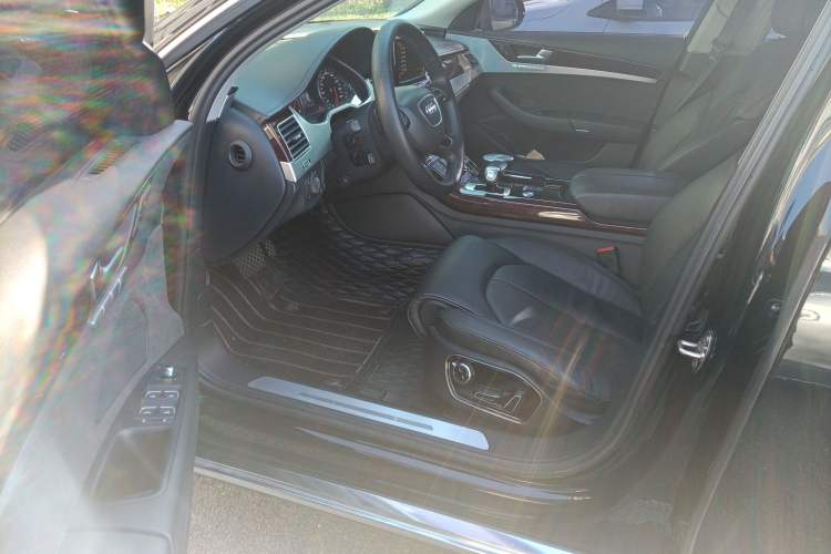 Used Audi A8 2013 A8L 45 TFSI quattro Comfort model Interior 3