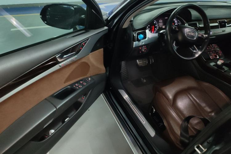 Used Audi A8 2013 A8L 45 TFSI quattro Comfort model Interior 3