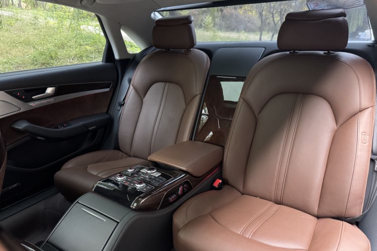 Used Audi A8 2013 A8L 45 TFSI quattro Luxury Model Interior 4